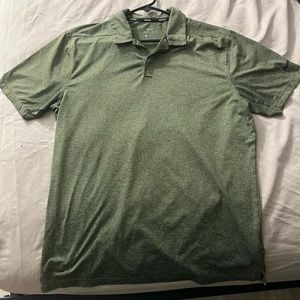 Men’s Nike golf polo. Men’s size medium. $25 obo bundle for a cheaper price.